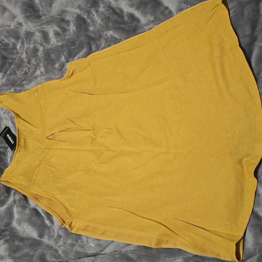 Express Mustard Button-Detail Tank Top - Picture 3 of 3